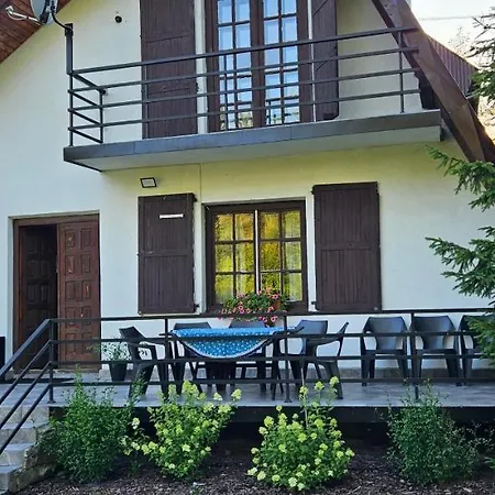 Dom Letniskowy Sadecczyzna Holiday home Olszanka